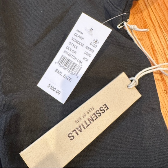 Fear of God Essentials Pull-Over Hoodie (SS22) Black/Stretch Limo - Picture 5 of 12